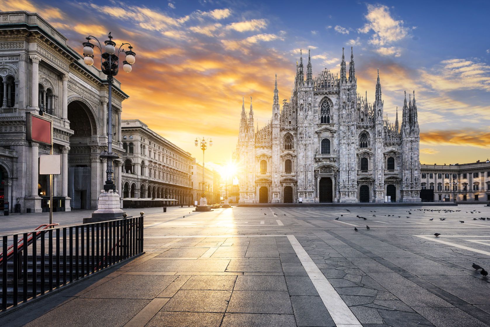 Duomo v Miláně při východu slunce | ventdusud/123RF.com