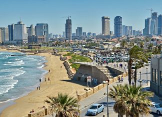 Výhled na nábřeží a město Tel Aviv | donaveh/123RF.com